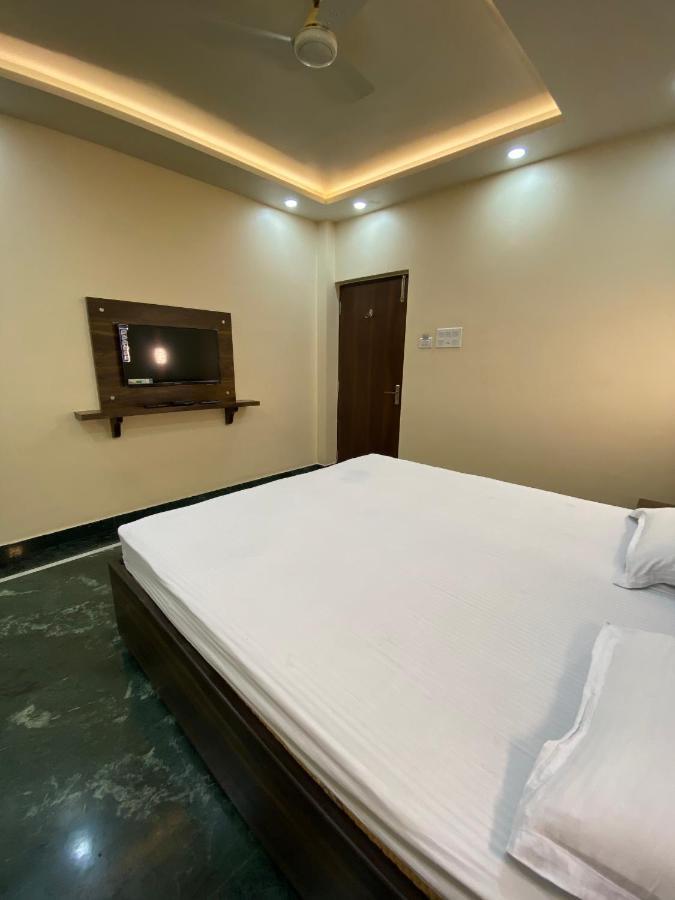 Shivam Hotels Καλκούτα Εξωτερικό φωτογραφία